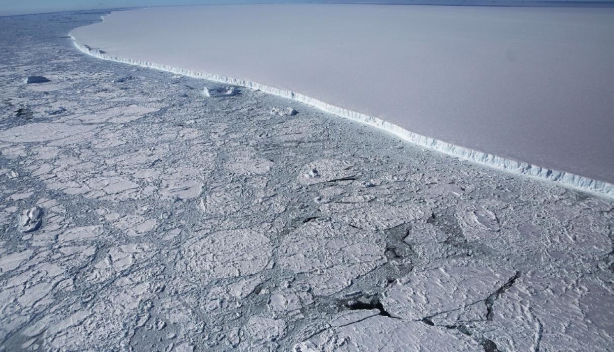 El Iceberg Más Grande Del Mundo Imparable Fundación Aquae